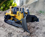 Bulldozer HUINA 1554 1:16, Yellow - Image 2